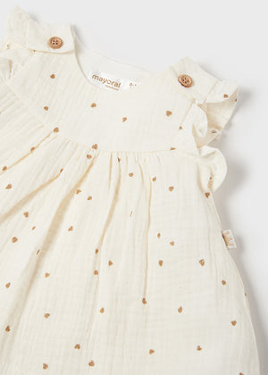 Vestido muselina ECOFRIENDS con diadema recién nacida niña color vainilla. Mayoral